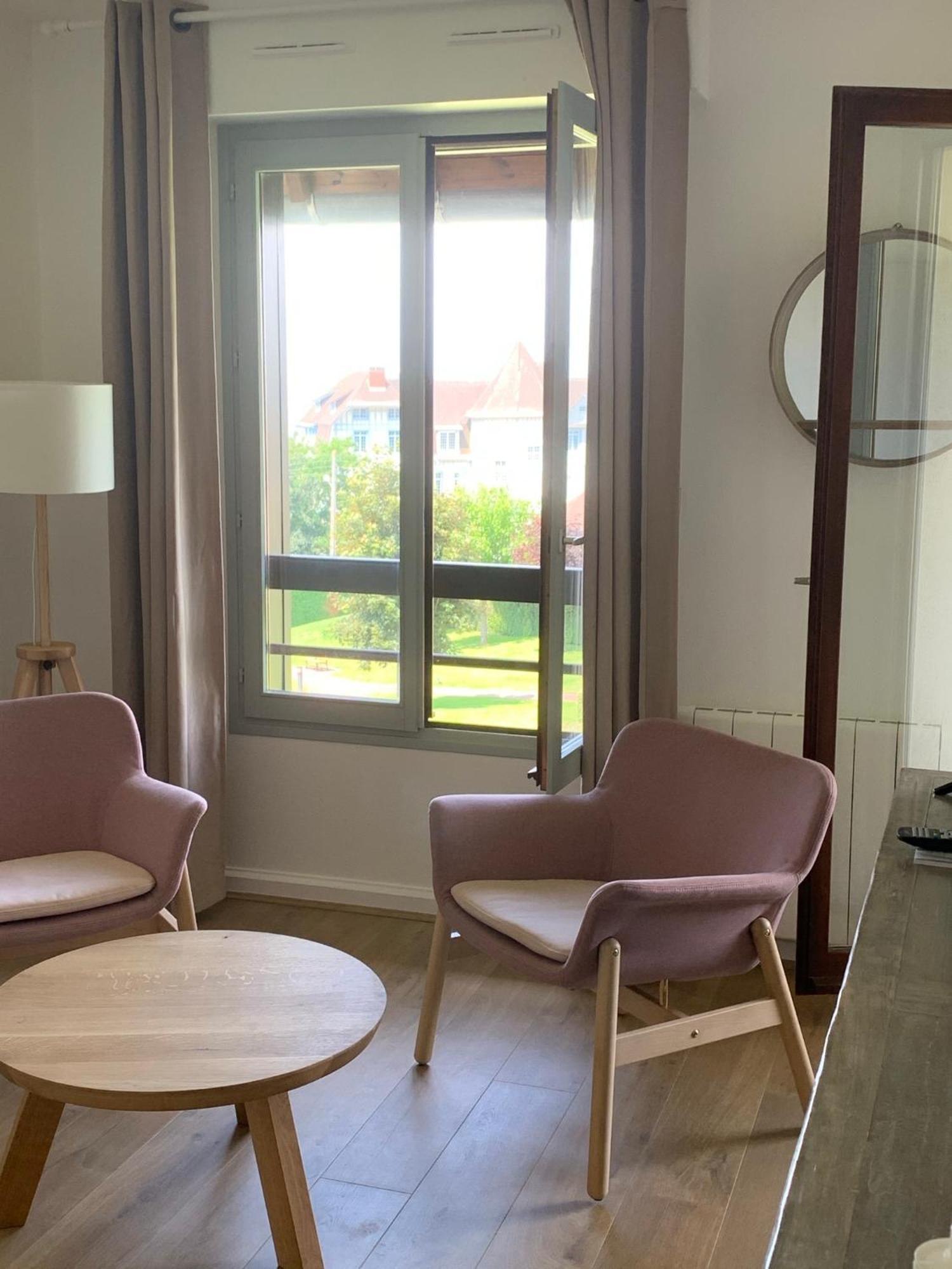 L'Appartement Vue Mer De La Villa Des Rosiers - Trouville Sur Mer Экстерьер фото